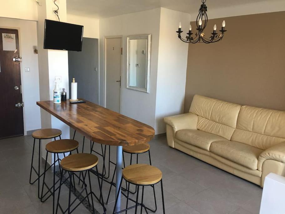 Location De Chambres, Sejour Confort Pres Des Grands Buffets Narbonne Exterior photo